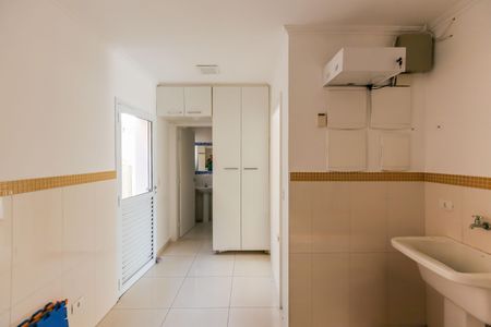 Casa à venda com 400m², 4 quartos e 6 vagasLavanderia