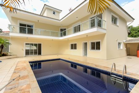 Piscina de casa à venda com 4 quartos, 400m² em Adalgisa, São Paulo