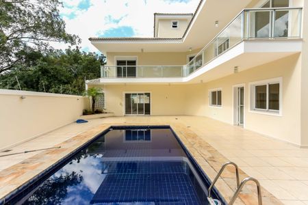 Casa à venda com 400m², 4 quartos e 6 vagasPiscina