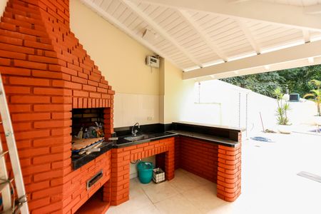 Casa à venda com 400m², 4 quartos e 6 vagasÁrea comum - Churrasqueira