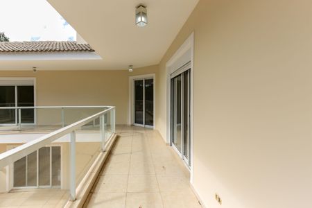 Casa à venda com 400m², 4 quartos e 6 vagasVaranda Suites 