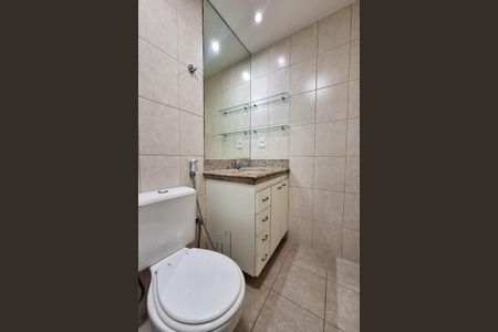 Apartamento à venda com 85m², 2 quartos e 1 vaga Apartamento à venda com 85m², 2 quartos e 1 vagaBanheiro da Suíte 1