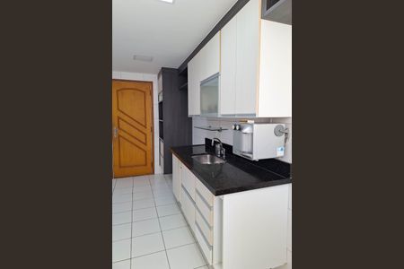 Apartamento à venda com 85m², 2 quartos e 1 vaga Apartamento à venda com 85m², 2 quartos e 1 vagaCozinha