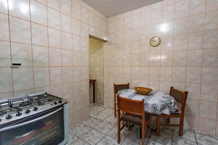 Casa à venda com 384m², 4 quartos e 2 vagas Casa à venda com 384m², 4 quartos e 2 vagasCasa 1 - Cozinha