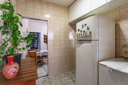 Casa à venda com 384m², 4 quartos e 2 vagas Casa à venda com 384m², 4 quartos e 2 vagasCasa 1 - Cozinha