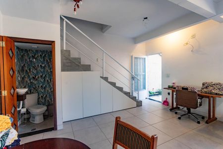 Casa à venda com 384m², 4 quartos e 2 vagas Casa à venda com 384m², 4 quartos e 2 vagasCasa 2 - sala / cozinha