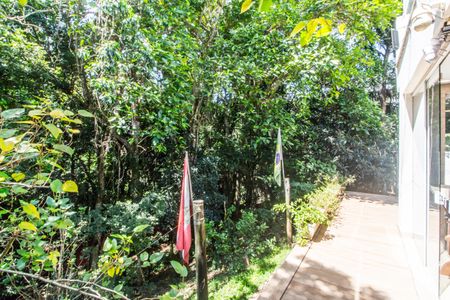 Casa de condomínio para alugar com 250m², 3 quartos e 3 vagasVista