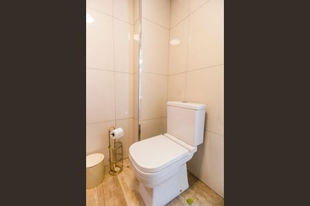 Casa de condomínio para alugar com 250m², 3 quartos e 3 vagasLavabo