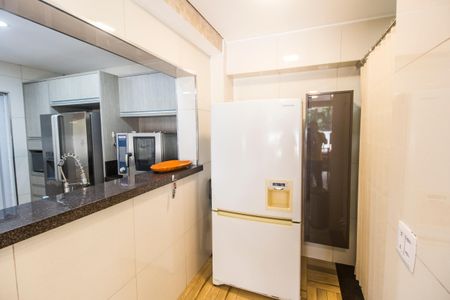 Casa de condomínio para alugar com 250m², 3 quartos e 3 vagasCozinha