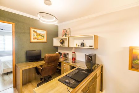 Casa de condomínio para alugar com 250m², 3 quartos e 3 vagasEscritório