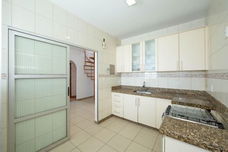 Apartamento para alugar com 200m², 3 quartos e 2 vagasCOZINHA