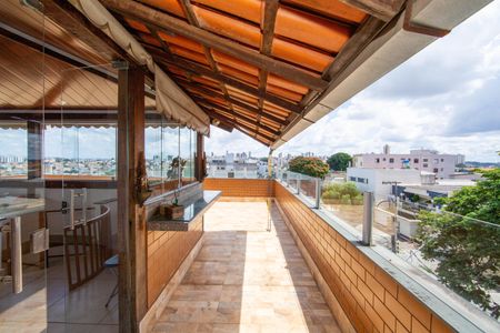 Apartamento para alugar com 200m², 3 quartos e 2 vagasCOBERTURA