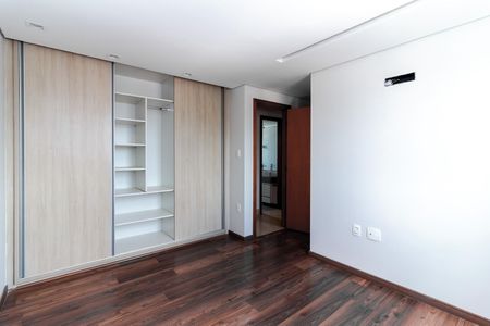 Apartamento à venda com 110m², 4 quartos e 3 vagasFoto 10