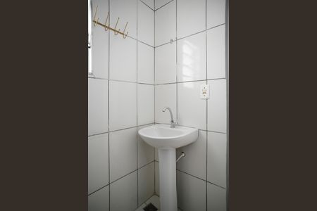 Casa para alugar com 60m², 2 quartos e sem vaga Casa para alugar com 60m², 2 quartos e sem vagaBanheiro