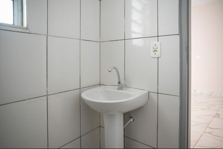 Casa para alugar com 60m², 2 quartos e sem vaga Casa para alugar com 60m², 2 quartos e sem vagaBanheiro