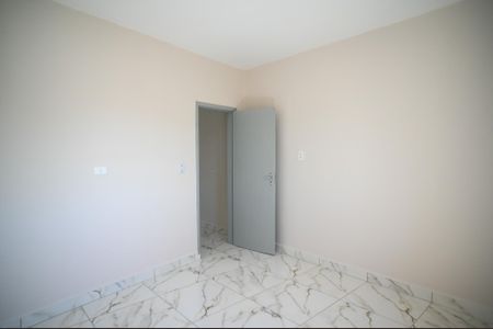 Quarto 2 de casa para alugar com 2 quartos, 60m² em Vila Moraes, São Paulo