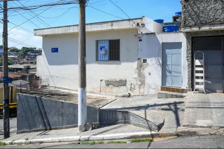 Casa para alugar com 60m², 2 quartos e sem vaga Casa para alugar com 60m², 2 quartos e sem vagaFachada