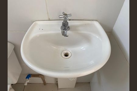 Banheiro de apartamento para alugar com 2 quartos, 60m² em Angola, Betim