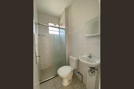 Banheiro de apartamento para alugar com 2 quartos, 60m² em Angola, Betim