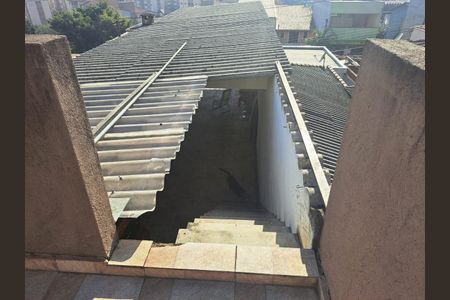 Casa à venda com 160m², 3 quartos e 2 vagas Casa à venda com 160m², 3 quartos e 2 vagasESCADA EXTERNA