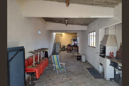 Casa à venda com 160m², 3 quartos e 2 vagas Casa à venda com 160m², 3 quartos e 2 vagasAREA INTERNA