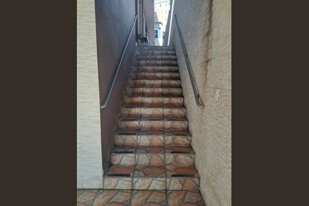 Casa à venda com 160m², 3 quartos e 2 vagas Casa à venda com 160m², 3 quartos e 2 vagasESCADA EXTERNA