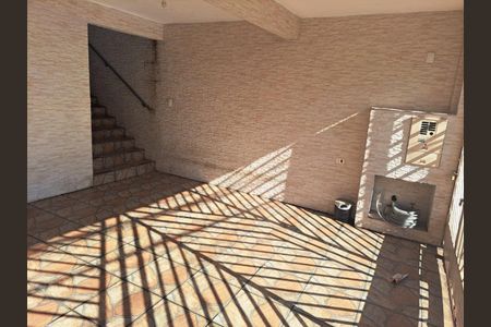 Casa à venda com 160m², 3 quartos e 2 vagas Casa à venda com 160m², 3 quartos e 2 vagasGARAGEM