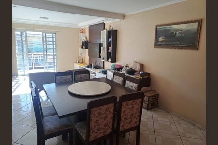 Casa à venda com 160m², 3 quartos e 2 vagas Casa à venda com 160m², 3 quartos e 2 vagasSALA