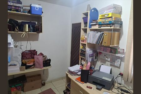 Casa à venda com 160m², 3 quartos e 2 vagas Casa à venda com 160m², 3 quartos e 2 vagasESCRITÓRIO