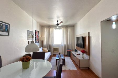 Apartamento à venda com 2 quartos, 71m² em Leme, Rio de Janeiro