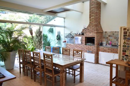 Casa à venda com 400m², 4 quartos e 6 vagasÁrea gourmet