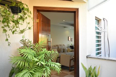 Casa à venda com 400m², 4 quartos e 6 vagasHall entrada