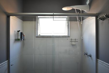 Casa à venda com 400m², 4 quartos e 6 vagasBanheiro Social