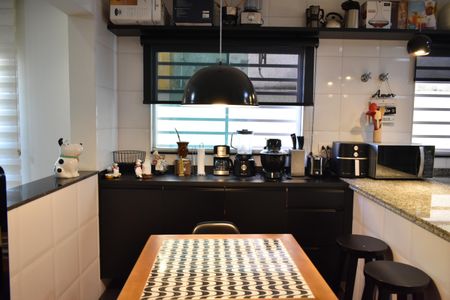 Casa à venda com 400m², 4 quartos e 6 vagasCozinha