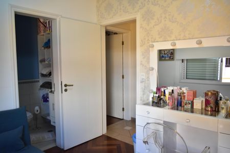 Casa à venda com 400m², 4 quartos e 6 vagasSuíte 1