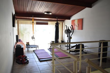 Casa à venda com 400m², 4 quartos e 6 vagasAcademia