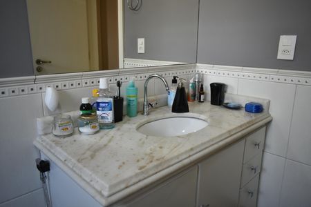 Casa à venda com 400m², 4 quartos e 6 vagasBanheiro Social