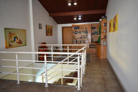 Casa à venda com 400m², 4 quartos e 6 vagasAcademia