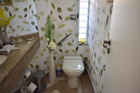 Casa à venda com 400m², 4 quartos e 6 vagasLavabo