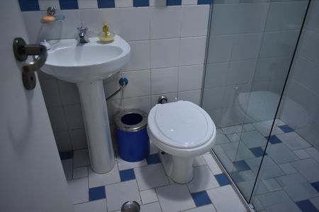 Casa à venda com 400m², 4 quartos e 6 vagasBanheiro area gourmet