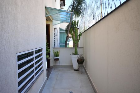 Casa à venda com 400m², 4 quartos e 6 vagasHall entrada