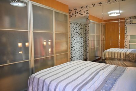 Casa à venda com 400m², 4 quartos e 6 vagasSuíte 2