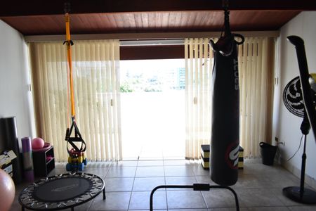 Casa à venda com 400m², 4 quartos e 6 vagasAcademia