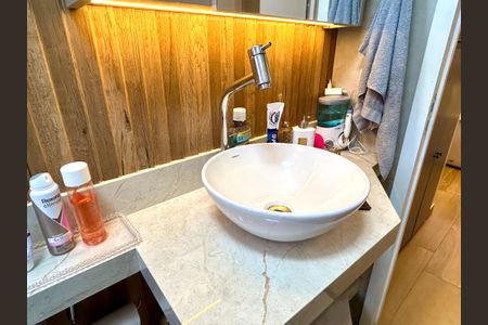 Apartamento à venda com 53m², 2 quartos e 1 vagaBanheiro 