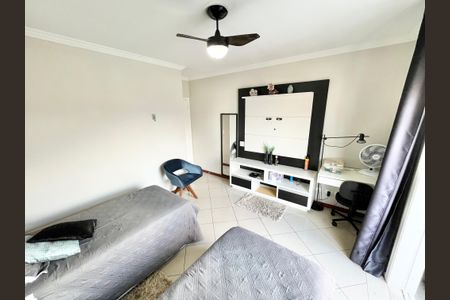 Casa à venda com 480m², 5 quartos e 5 vagasQuarto de Visitas