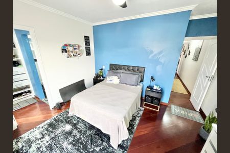 Casa à venda com 480m², 5 quartos e 5 vagasQuarto 4 - Suíte