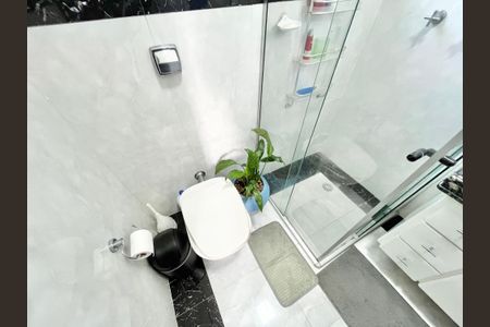 Casa à venda com 480m², 5 quartos e 5 vagasBanheiro da Suíte 4