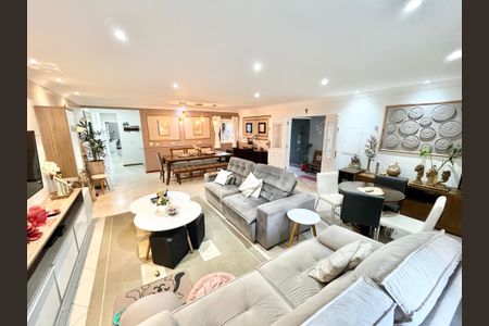 Casa à venda com 480m², 5 quartos e 5 vagasSala