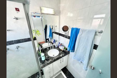 Casa à venda com 480m², 5 quartos e 5 vagasBanheiro da Suíte 4
