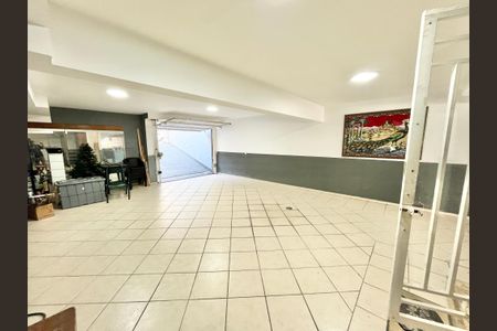 Casa à venda com 480m², 5 quartos e 5 vagasGaragem